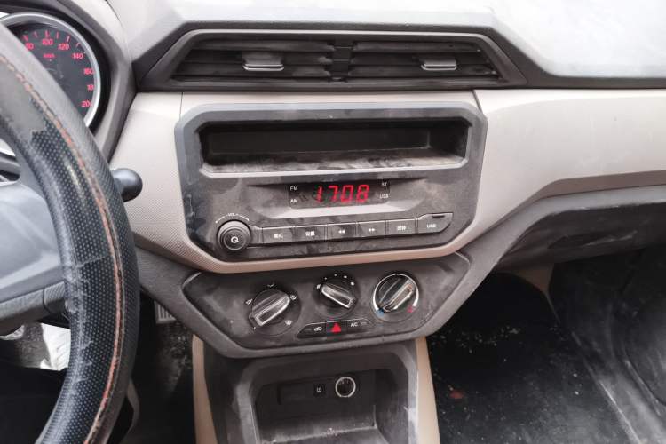 Used Wuling Hongguang 2021 1.5L S Standard Version LAR Audio And AC Panel