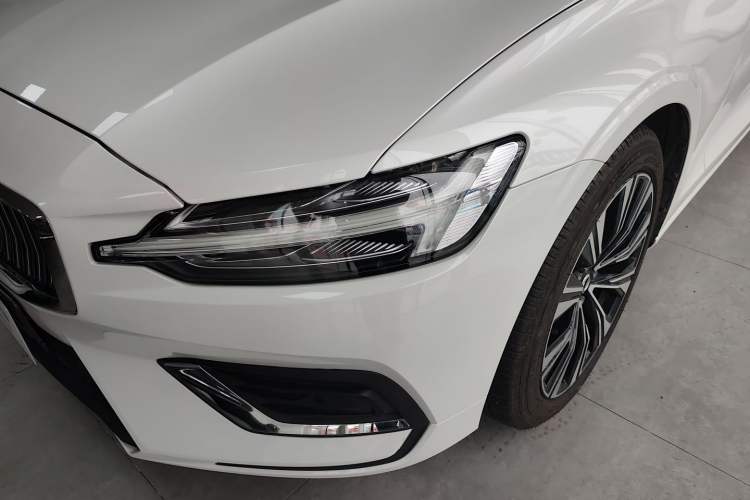 Used Volvo S60 2024 B4 Zhiyuan Luxury Edition