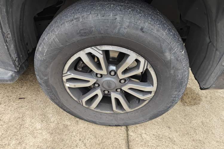 Used JMC DaDao 2023 GAC Trumpchi Greiz 2.3T Gasoline Automatic 4x4 Standard Wheelbase Luxury Edition Right Front Wheel Hub