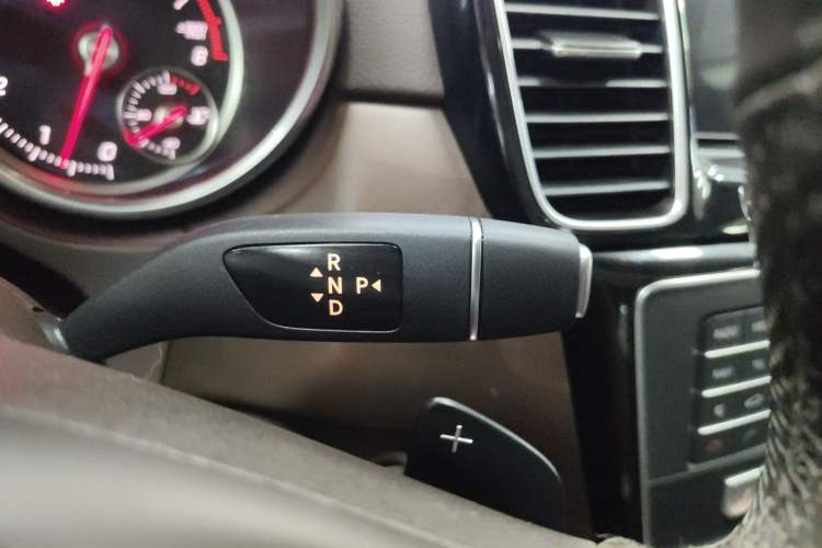 Used Mercedes-Benz GLE 2018 GLE 320 4MATIC Dynamic Edition Collector's Edition Gear Lever