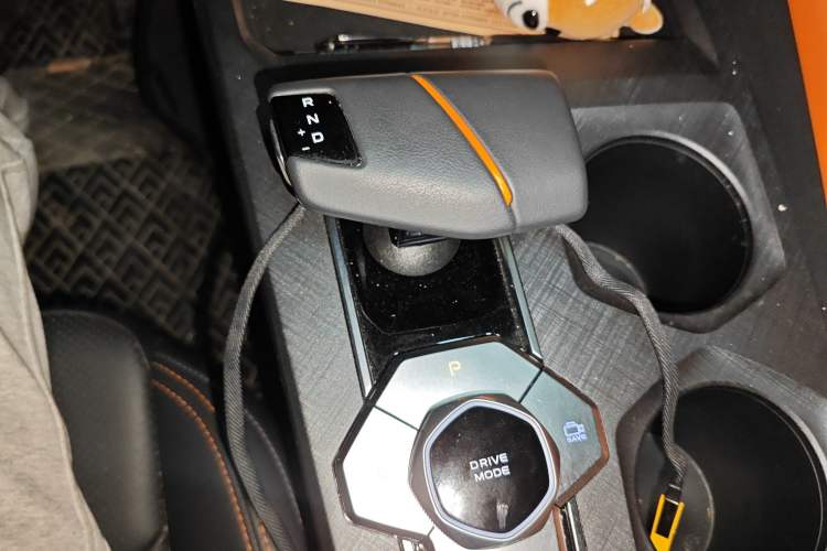 Used CHANGAN UNI-V iDD 2023 Zhidian iDD 1.5T 113km Smart & Fun Version (Rapid Edition)