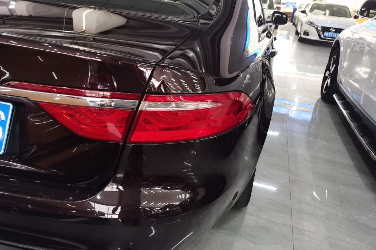 Used Jaguar XFL 2017 XFL 2.0T 200PS Windflower Edition