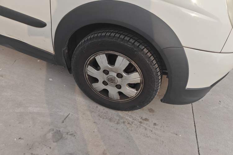 Used Baojun Lechi 2012 Revised Version 1.2L Manual Sporty Edition Dynamic Type