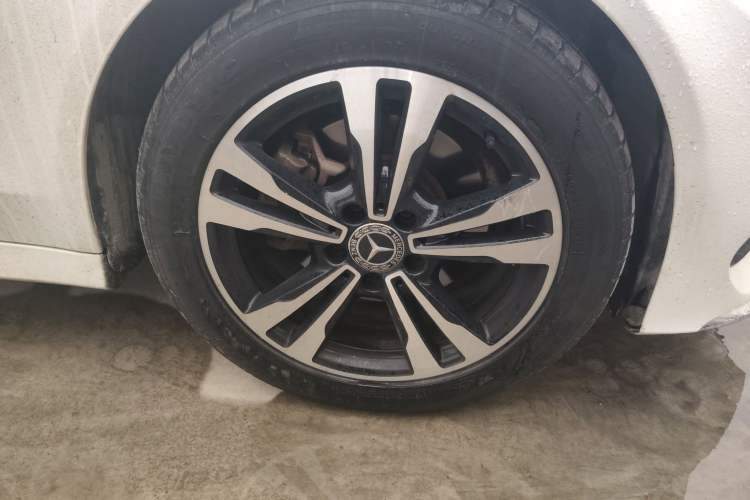 Used Mercedes-Benz C-Class 2015 Restyled C 180 L Sport Edition
