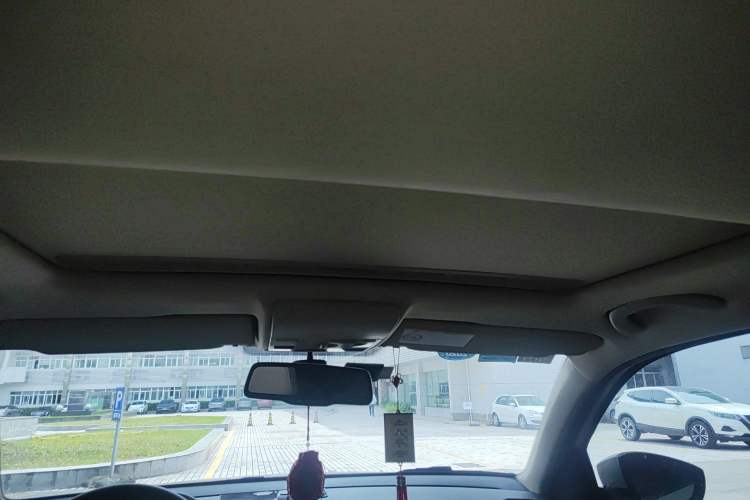 Used Volkswagen Lavida 2014 1.6L Automatic Sport Edition Headliner