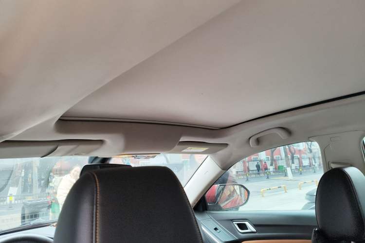 Used JMC Yusheng S330 2016 1.5L GTDi Automatic Two-Wheel Drive Prestige Edition
