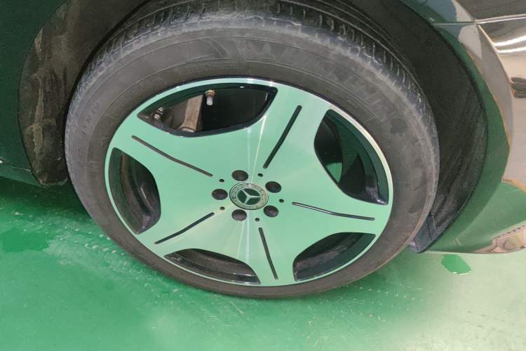 Used Mercedes-Benz S-Class 2020 S 350 L Business Class Ultimate Edition Right Front Wheel Hub