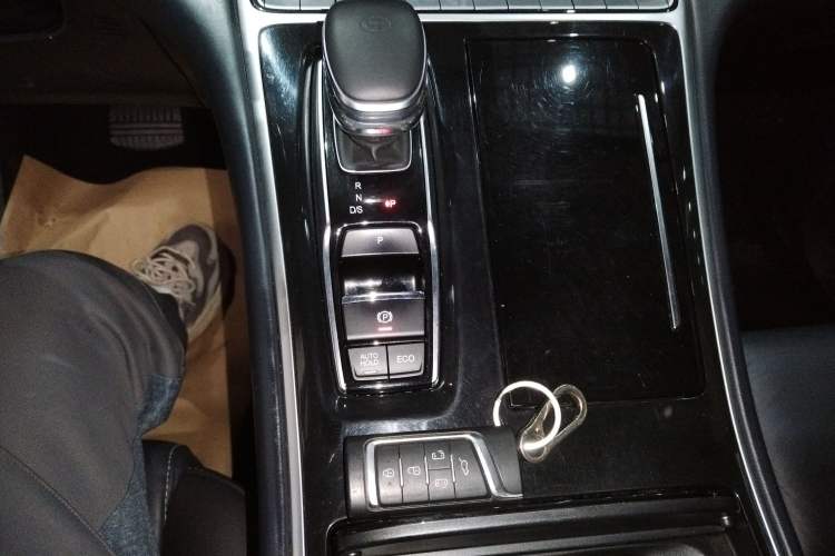 Used GAC Trumpchi M8 2023 Lingxiu Series 390T Prestige Edition Gear Lever