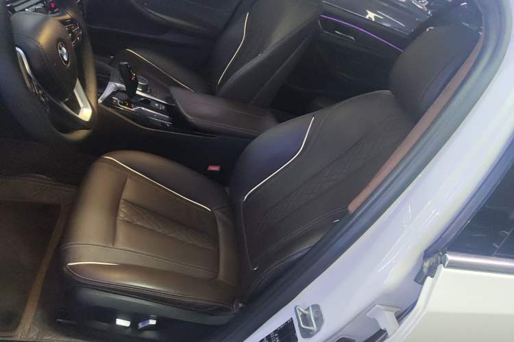 Used BMW 5 Series 2018 530Li xDrive Luxury Package Left Front Seat