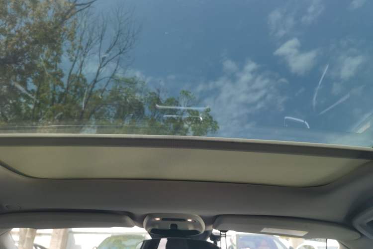 Used Volvo V40 2016 T3 Zhiyi Edition Headliner