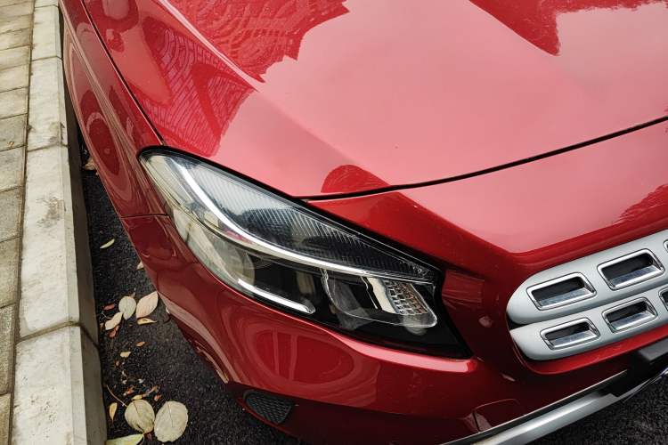 Used Mercedes-Benz GLA 2018 GLA 200 Sport Edition Right Front Headlight