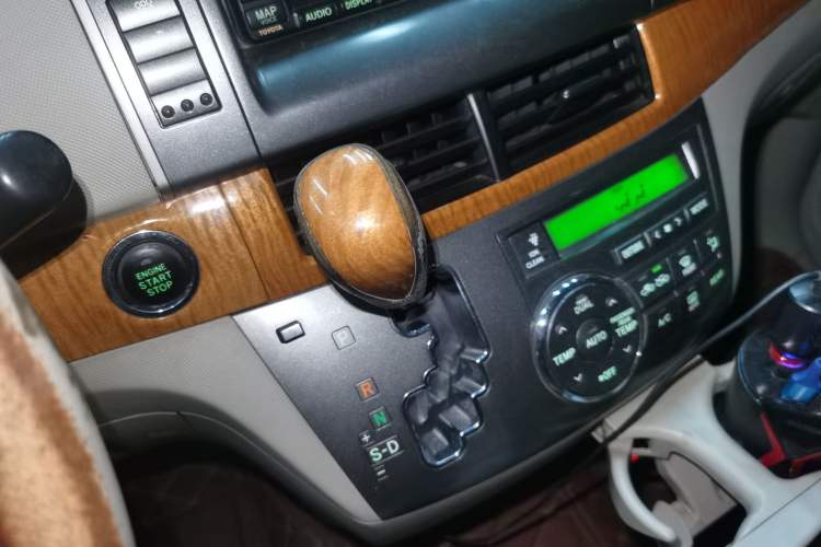 Used Toyota Previa 2006 2.4L 7-Seater Luxury Edition Gear Lever