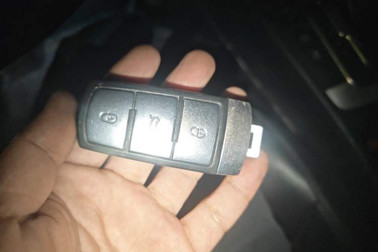 Used Volkswagen Magotan 2015 1.8TSI Advanced Model Vehicle Key