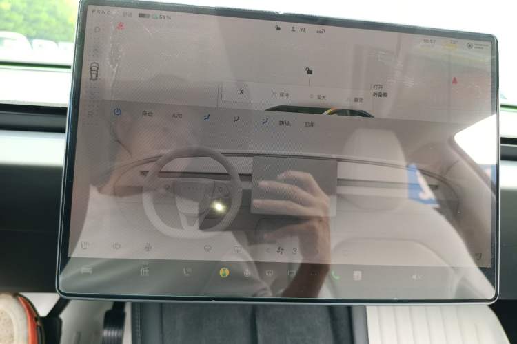 Used Tesla Model 3 2025 Rear-Wheel-Drive Version Audio And AC Panel