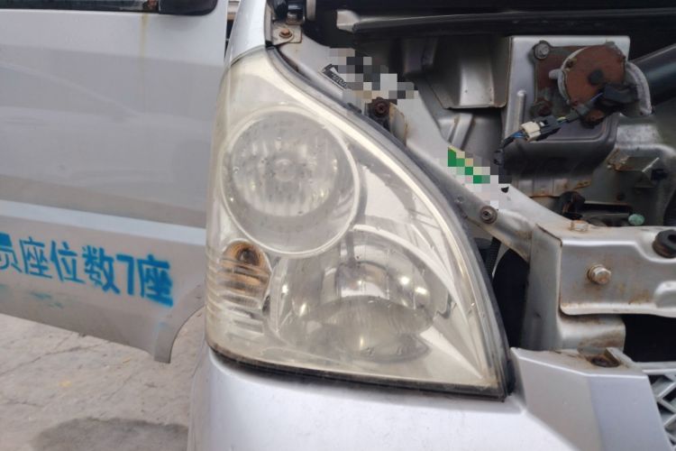 Used Wuling Rongguang 2012 1.5L Extended Basic Version Right Front Headlight