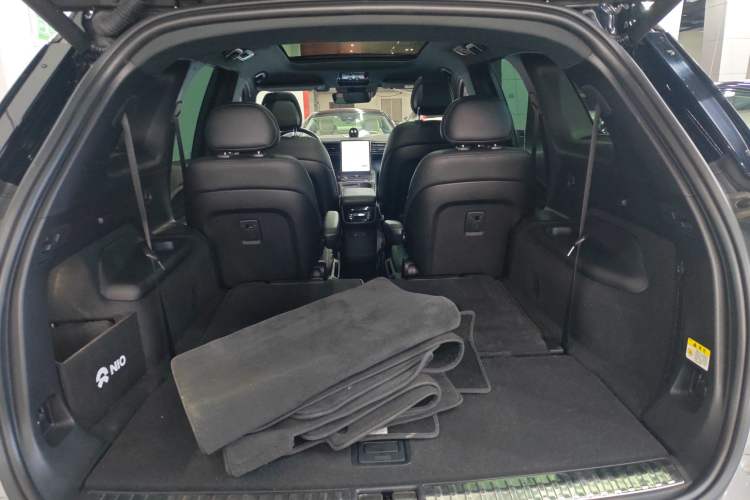 Used Nio ES8 2020 580 km Range Six-Seater Version Trunk