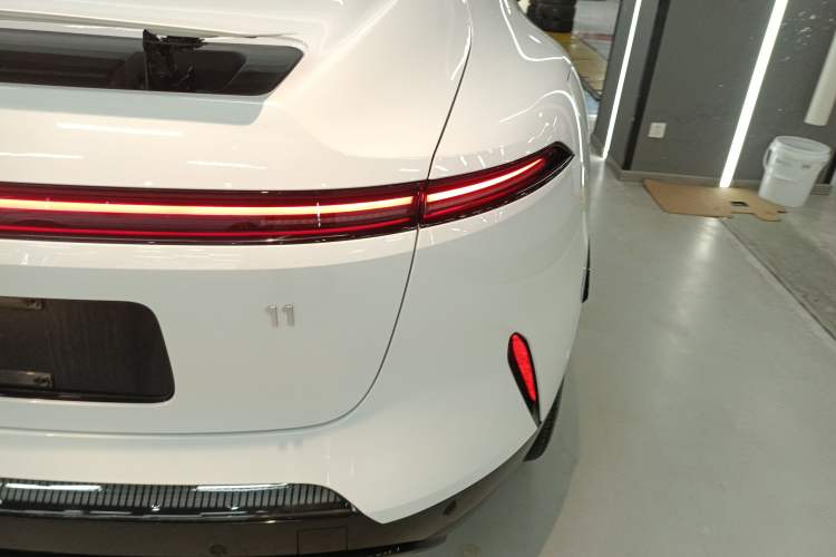 Used Avatr 11 2025 Year Updated Max Extended-Range Version Right Rear Taillight