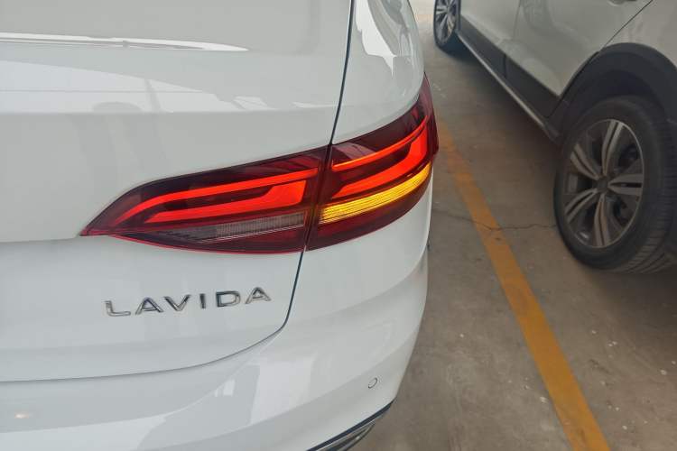 Used Volkswagen Lavida 2024 1.5L Automatic 5 Million Edition Right Rear Taillight