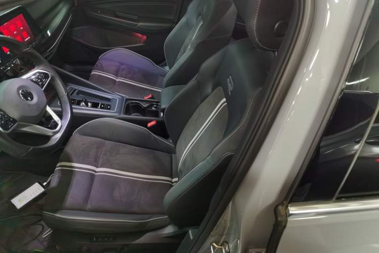 Used Volkswagen Golf 2021 280TSI DSG R-Line Left Front Seat