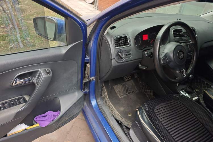 Used Volkswagen Polo 2011 1.6L Automatic ZhiShang Version