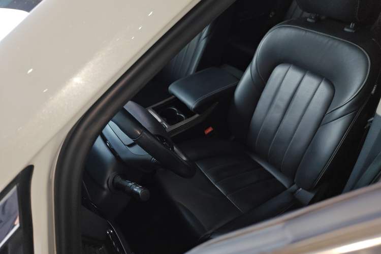 Used GAC Trumpchi M8 2020 390T Deluxe Edition
