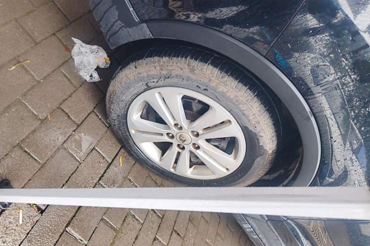 Used CHANGAN OSHAN CX70 2018 CX70T 1.5T Automatic Tianqing Edition Left Front Wheel Hub