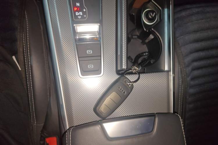 Used Audi A6L 2019 40 TFSI Luxury Dynamic Model
