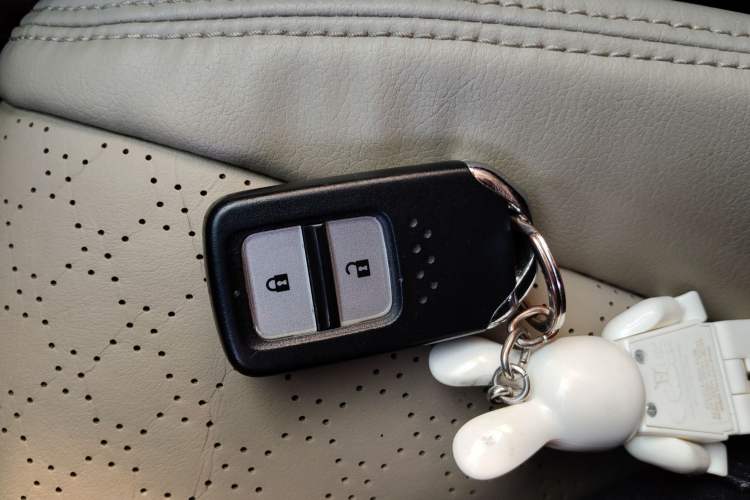 Used Honda Jade 2017 210 TURBO CVT Luxury Edition 5 Seats Vehicle Key