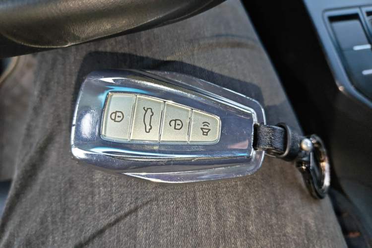 Used Geely Auto Emgrand 2019 Leading Edition 1.5L Manual Upward Asian Games Edition China VI
