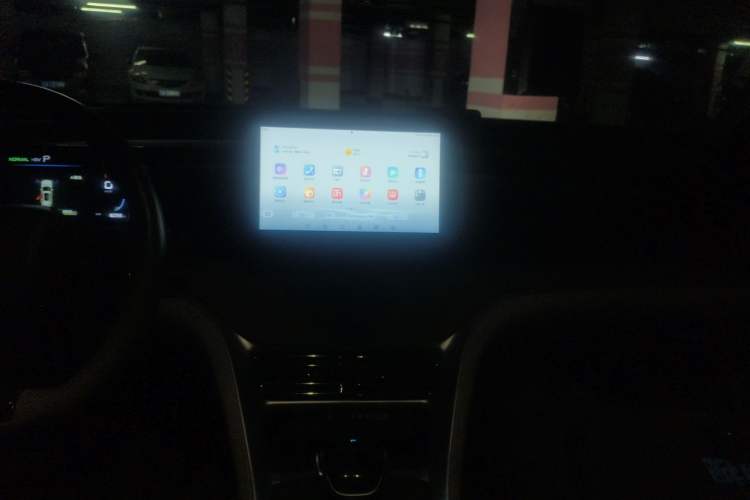 Used BYD Song Pro New Energy 2024 HONOR Edition DM-i 71KM Navigation Model
