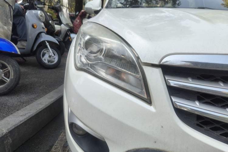 Used CHANGAN CS35 2015 1.6L Automatic Prestige Model China IV Standard
