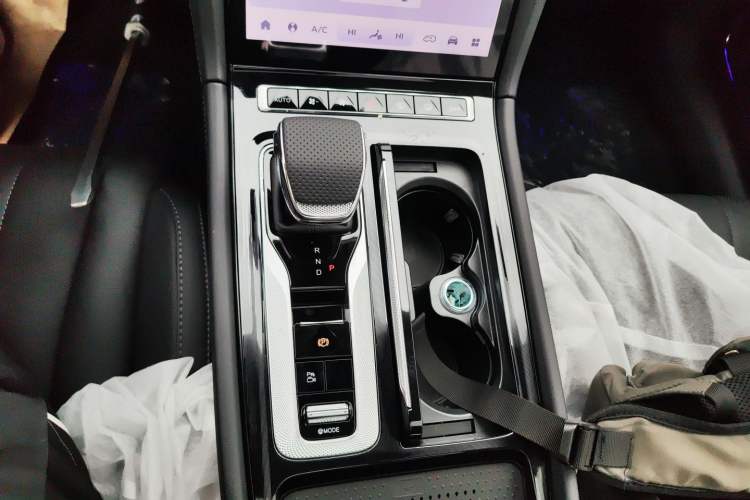 Used Hongqi H5 PHEV 2025 170 Super Hybrid Version Gear Lever