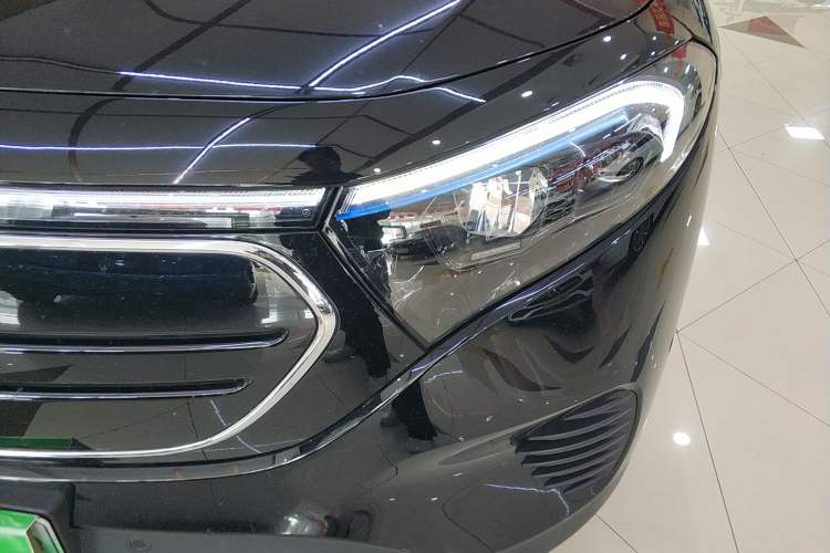 Used Mercedes-Benz EQB 2023 Facelift EQB 260
