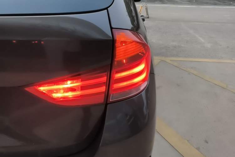 Used BMW X1 2013 sDrive18i Fashion Model Exterior 3