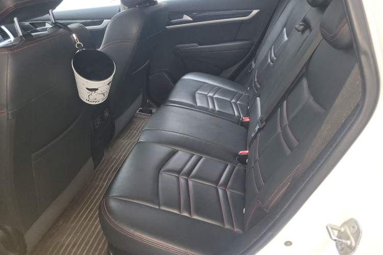 Used Dongfeng Aeolus AX7 2016 2.0L Automatic Zhiyi Trim