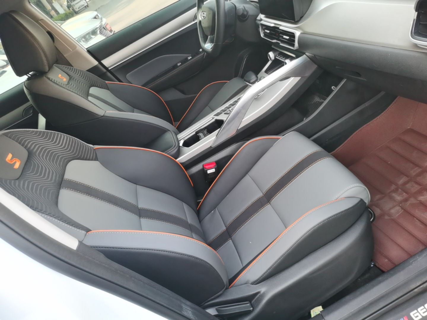 Geely Auto Coolray 2024 1.5T DCT Longteng Edition — снимка 19
