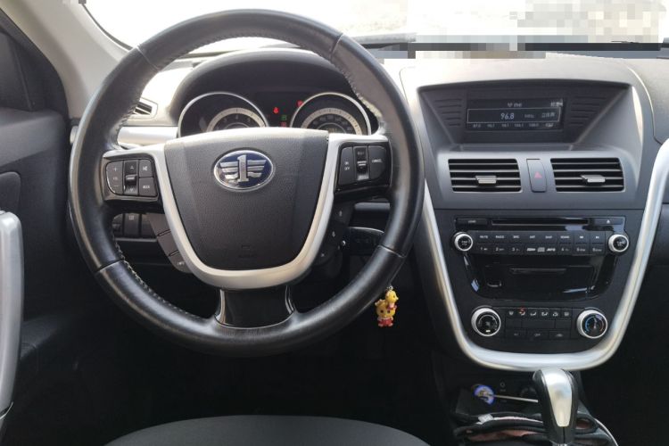 Used Bestune X80 2013 2.0L automatic comfort version
