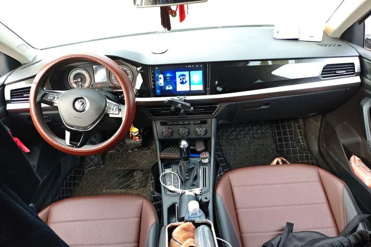 Used Volkswagen Lavida 2018 1.5L Automatic Comfort Edition China V Standard Center Console