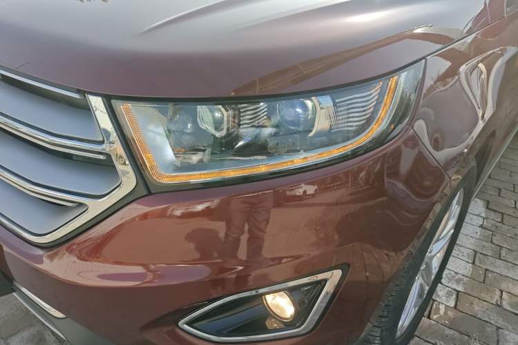 Used Ford Edge 2016 EcoBoost 245 Two-Wheel-Drive Titanium 7-Seater
