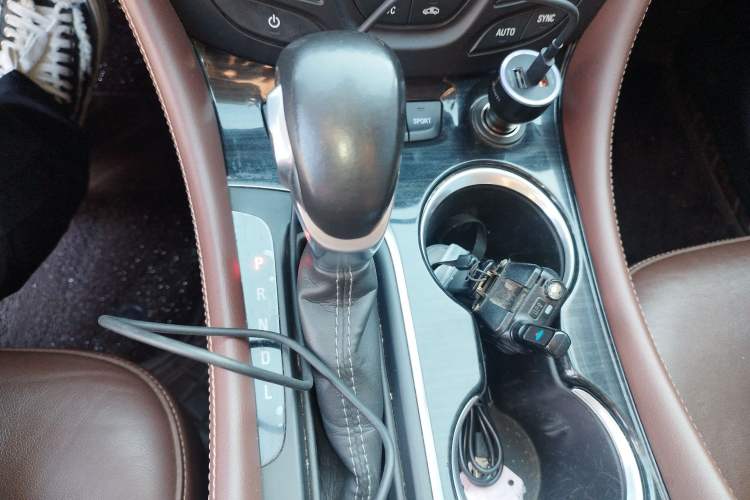 Used Buick Envision 2020 28T Four-Wheel Drive Elite Version Gear Lever