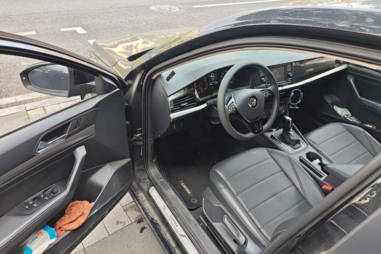 Used Volkswagen Lavida 2019 1.5L Automatic Comfort Edition China VI Standard Driver Seat