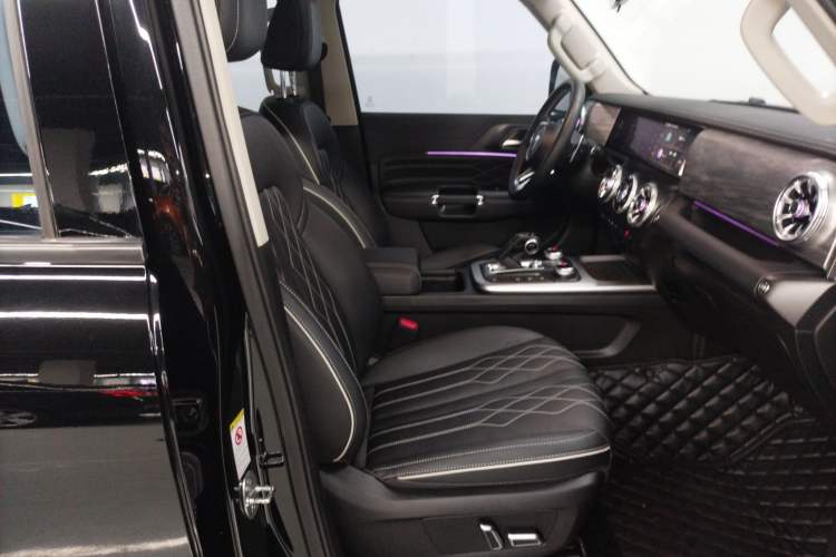 Used Tank 300 2023 Off-Road Edition 2.0T Challenger Right Front Seat