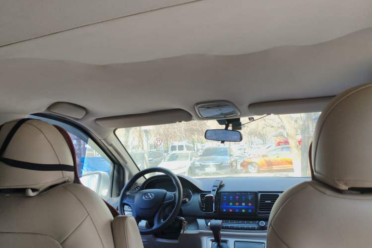 Used SAIC MAXUS G10 2014 2.0T Automatic Elite Edition
