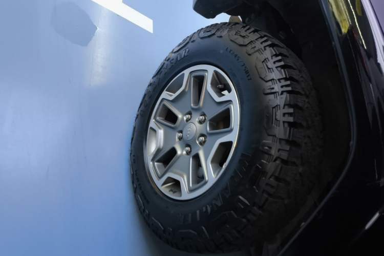 Used Jeep Wrangler 2015 3.0L Sahara Four-Door Comfort Edition
