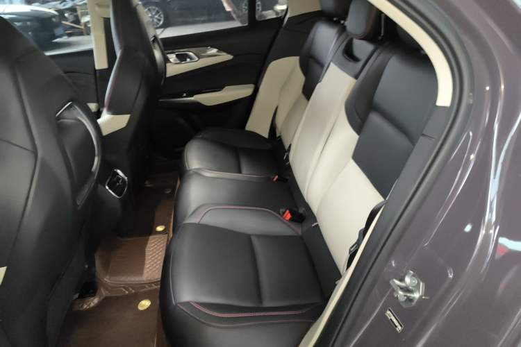 Used Lynk & Co 02 2022 1.5T DCT Shine Plus
