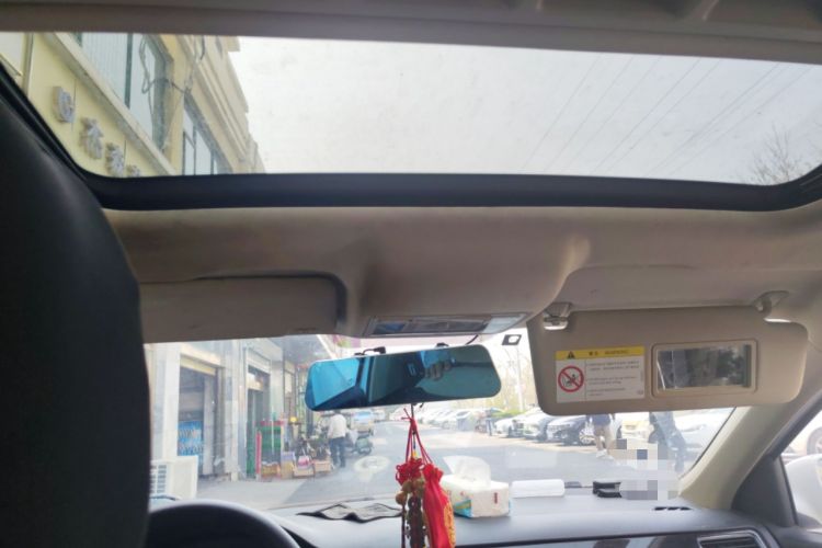 Used Skoda Rapid 2015 1.6L Manual Smart Selection Model
