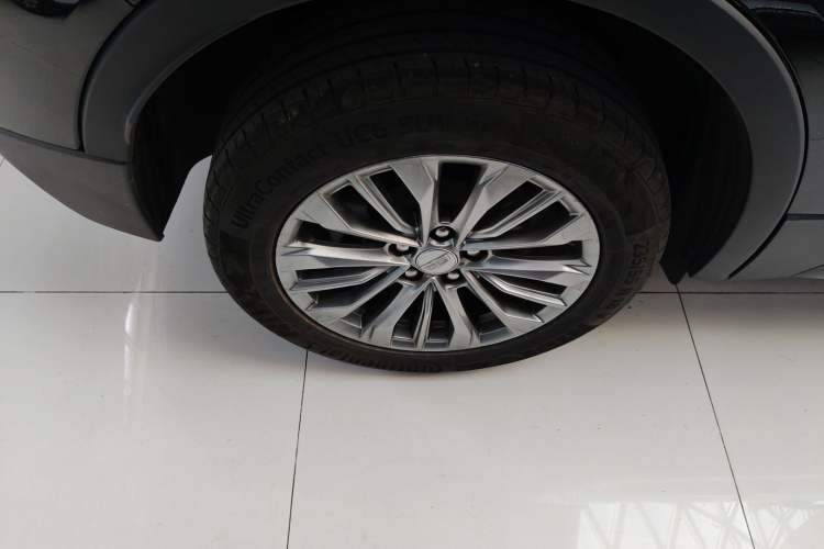 Used Cadillac XT4 2024 Facelift 28T Two-Wheel-Drive Luxury Version Exterior 5