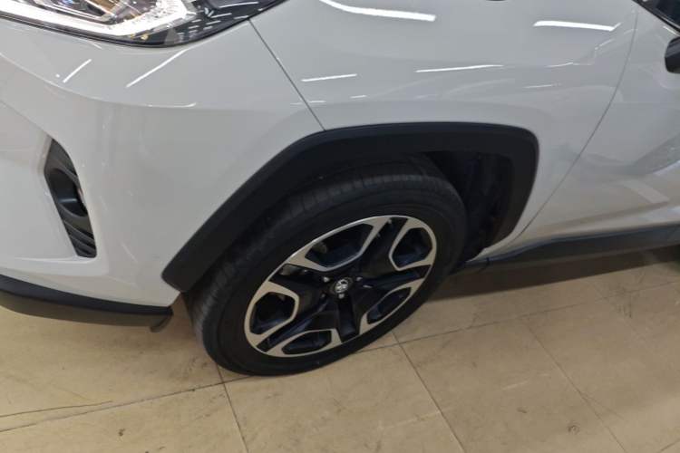 Used Toyota RAV4 2022 2.0L CVT Two-Wheel Drive Prestige Edition
