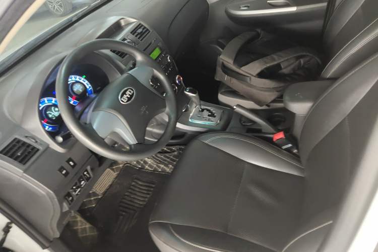 Used BYD L3 2015 Energy-Efficient Model 1.5L Automatic Comfort Edition Left Front Seat