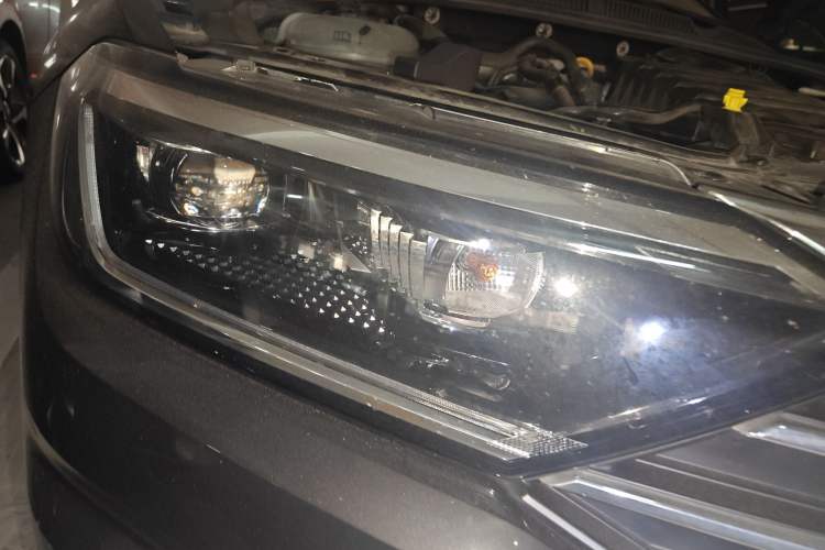 Used Volkswagen Sagitar 2021 280TSI DSG Excellence Edition Right Front Headlight